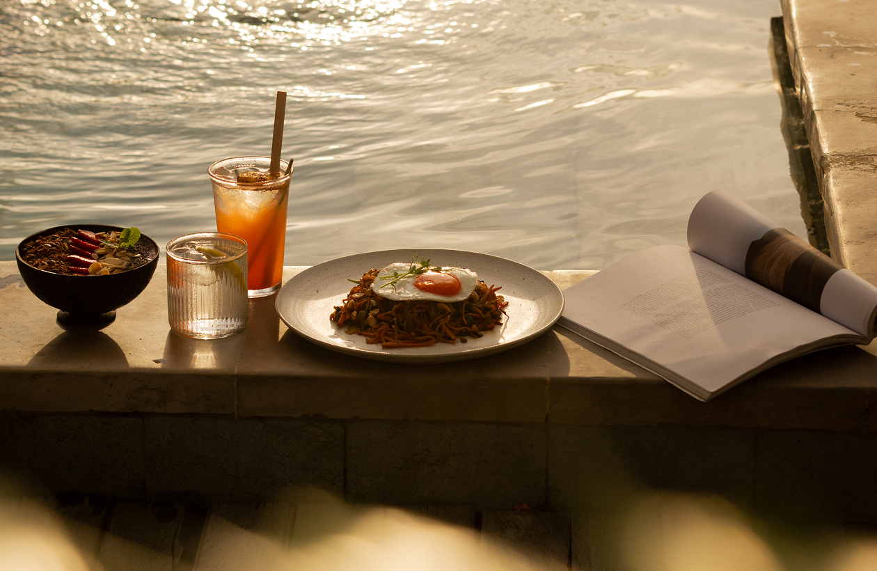 Image hover effect image